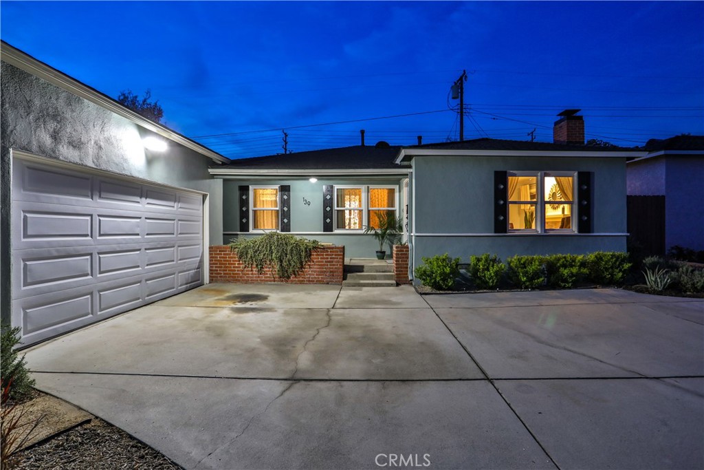 139 E Villanova Drive