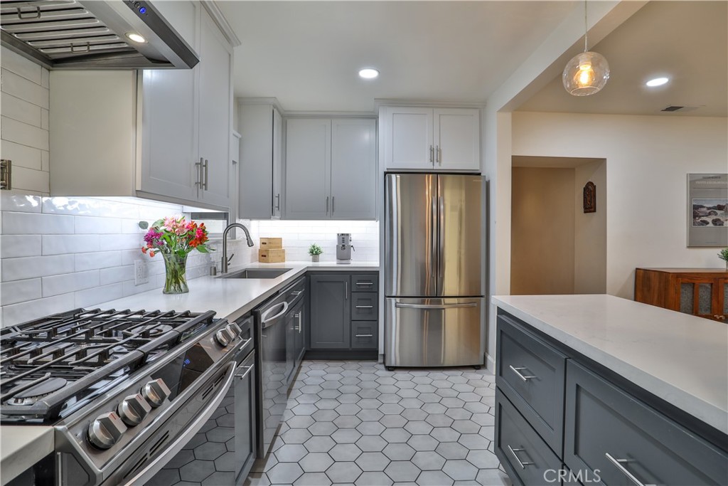 139 E Villanova Drive