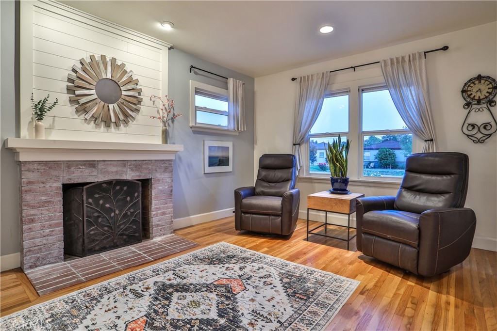 139 E Villanova Drive