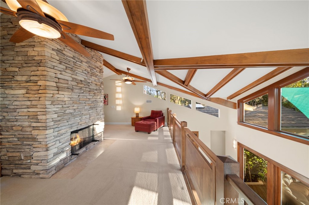 1221 N Cambridge Avenue