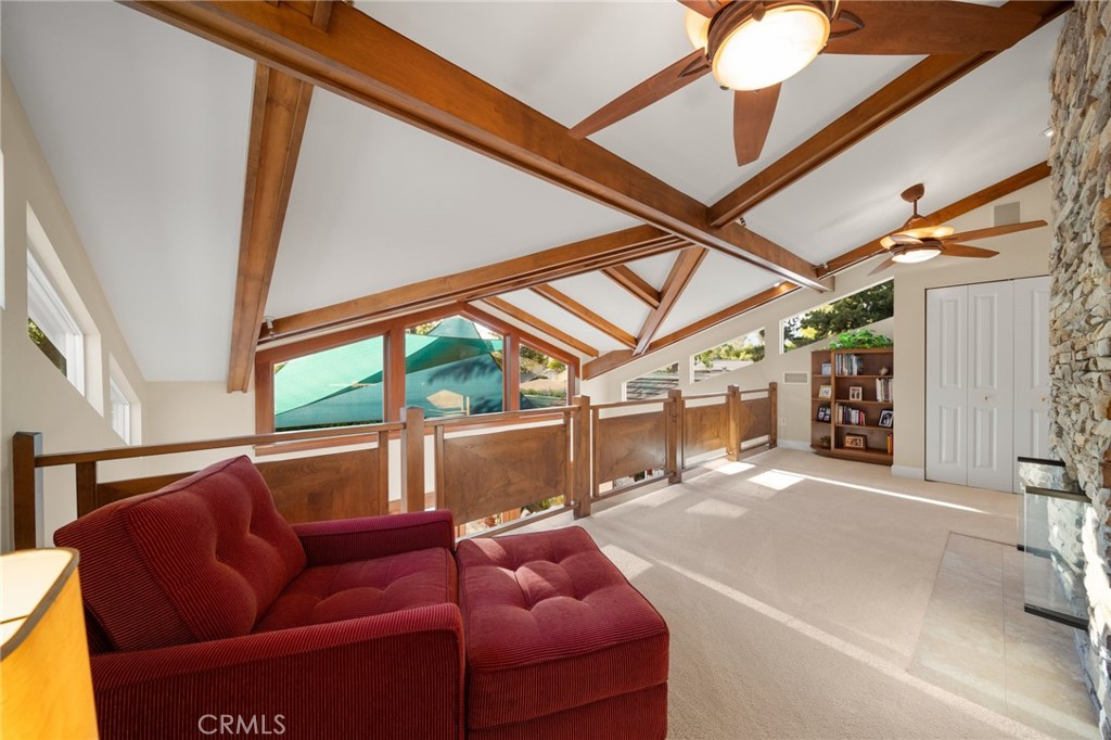 1221 N Cambridge Avenue