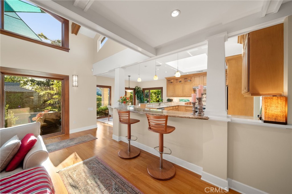 1221 N Cambridge Avenue