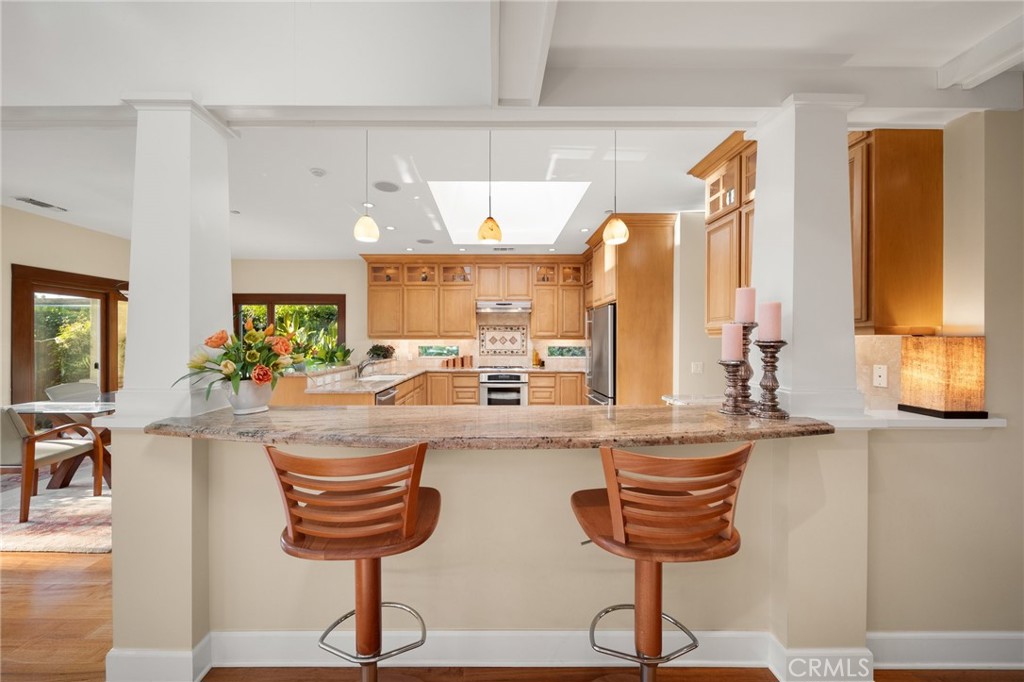 1221 N Cambridge Avenue