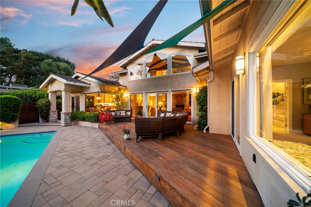 1221 N Cambridge Avenue