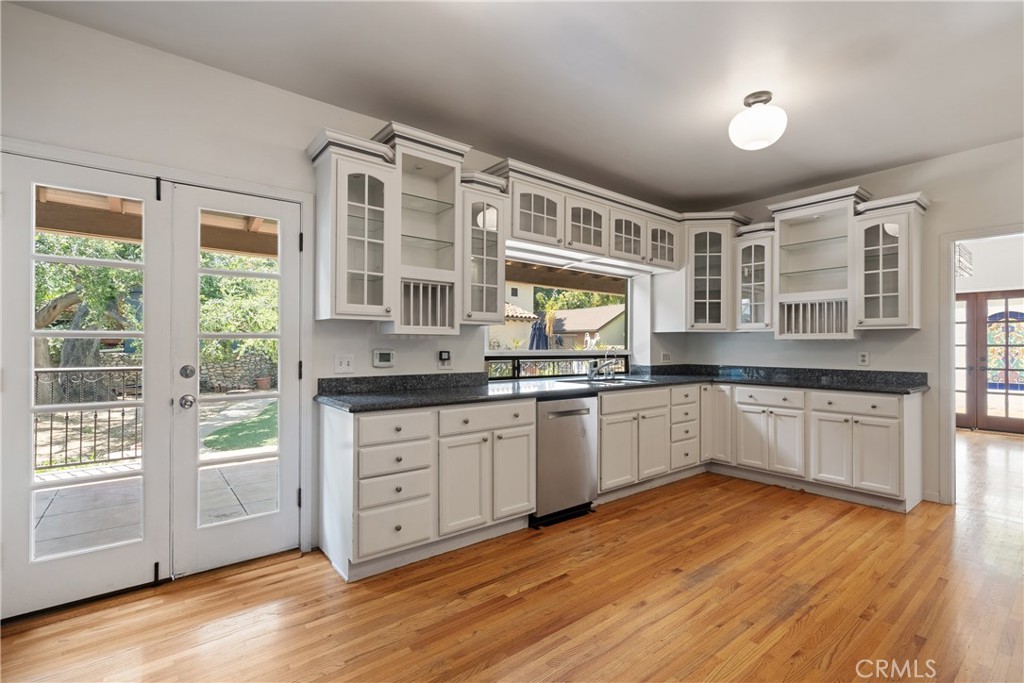 1111 N Indian Hill Boulevard