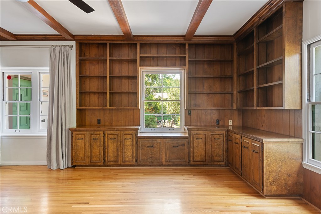 1111 N Indian Hill Boulevard