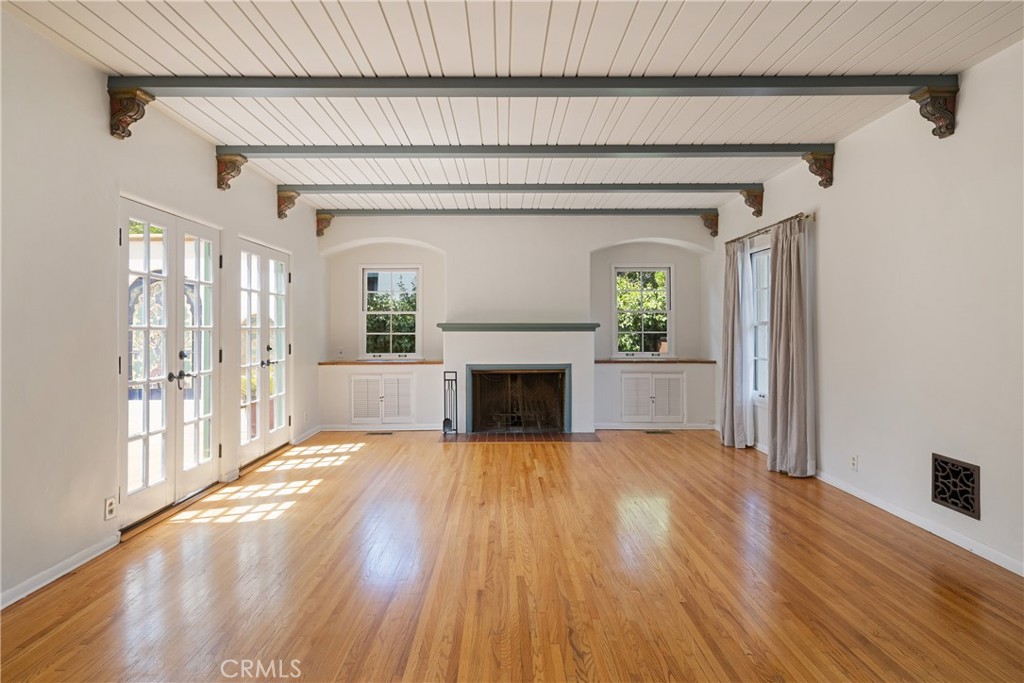 1111 N Indian Hill Boulevard