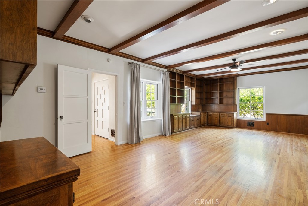 1111 N Indian Hill Boulevard