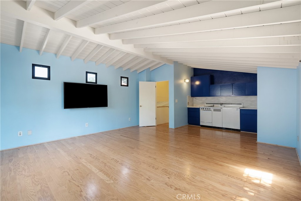 1111 N Indian Hill Boulevard