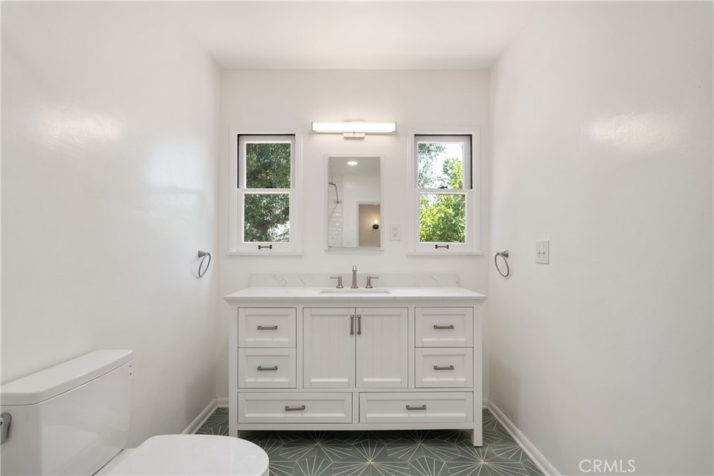 1111 N Indian Hill Boulevard