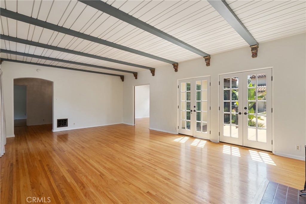 1111 N Indian Hill Boulevard