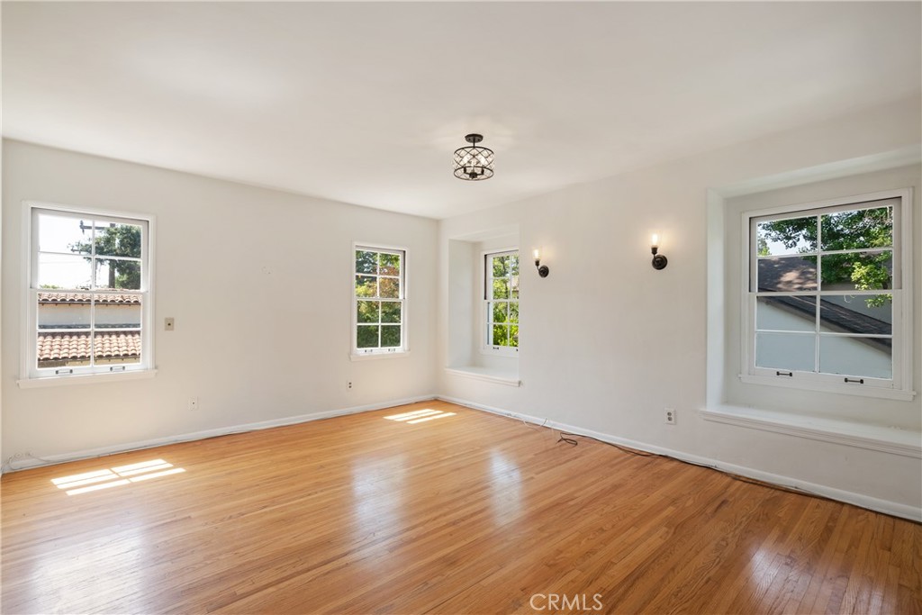 1111 N Indian Hill Boulevard