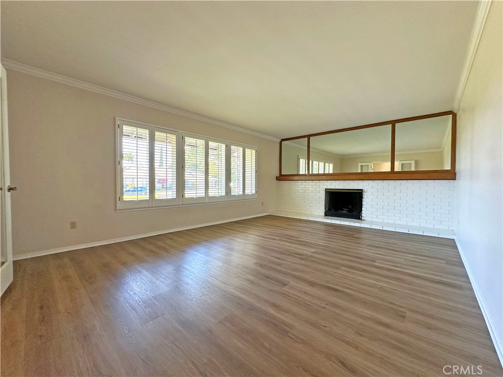 1562 Whittier Avenue