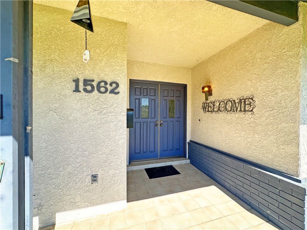 1562 Whittier Avenue