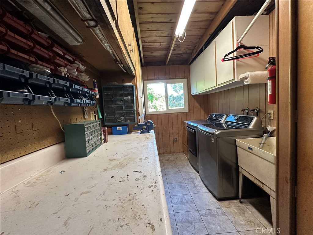 1562 Whittier Avenue