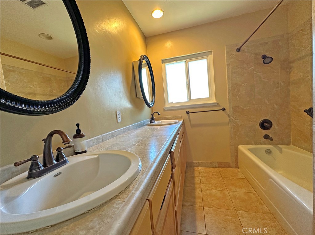 1562 Whittier Avenue