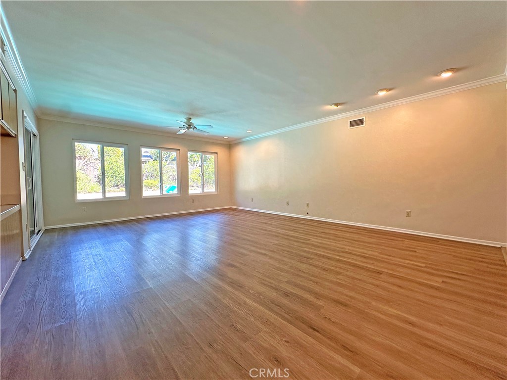 1562 Whittier Avenue