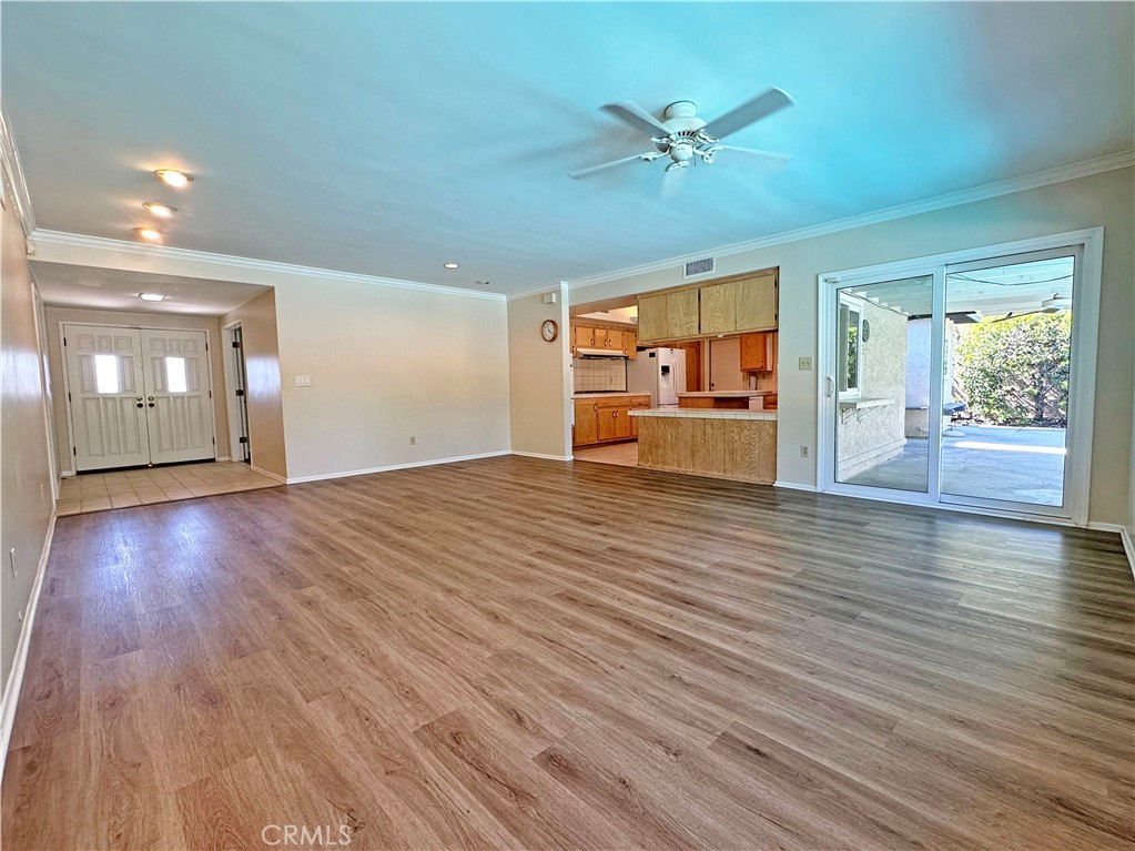 1562 Whittier Avenue