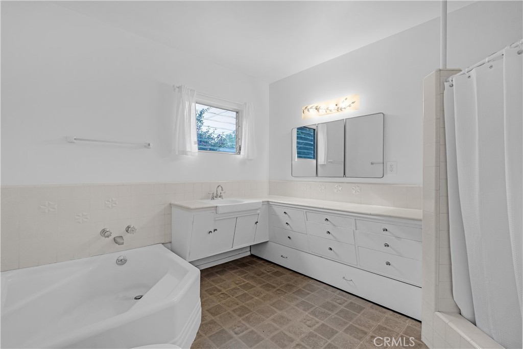 515 W Eleventh Street