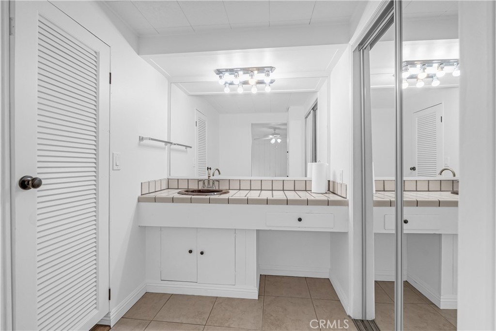 515 W Eleventh Street