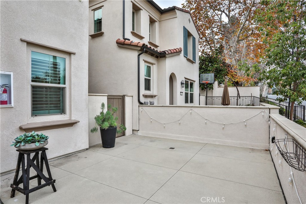 1419 N Indian Hill Boulevard