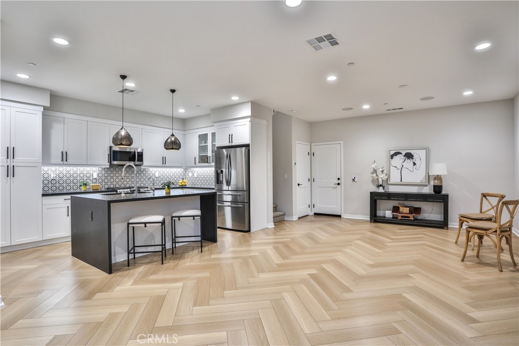 1419 N Indian Hill Boulevard