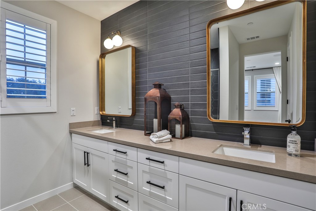 1419 N Indian Hill Boulevard