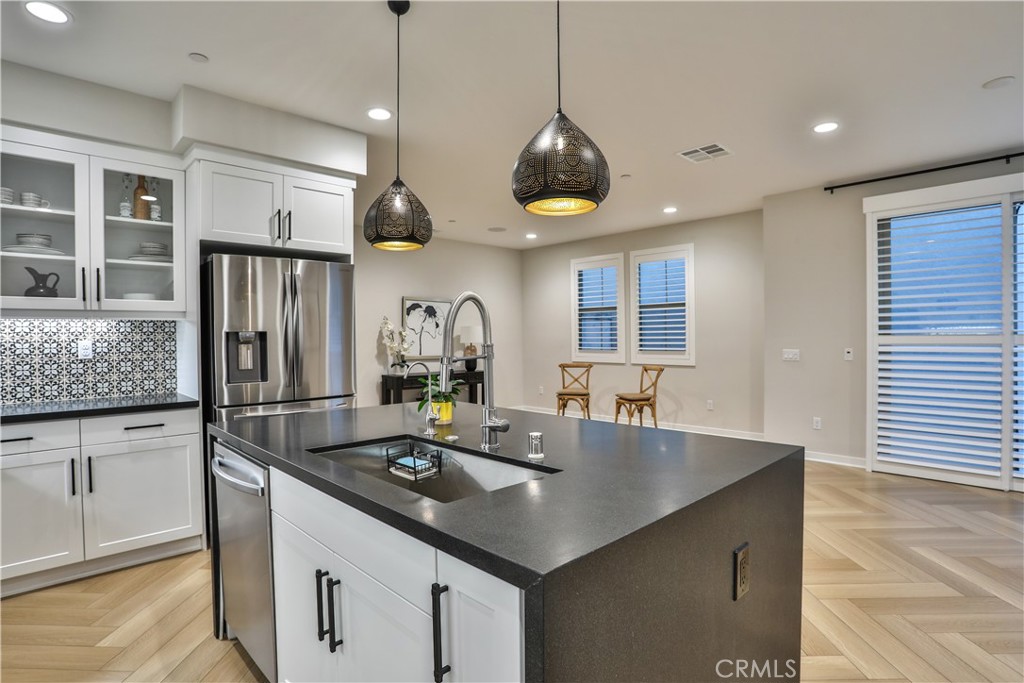 1419 N Indian Hill Boulevard