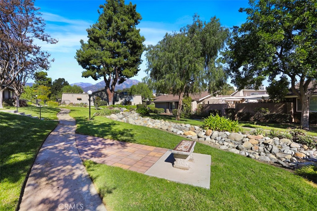 1619 Carmel Circle W