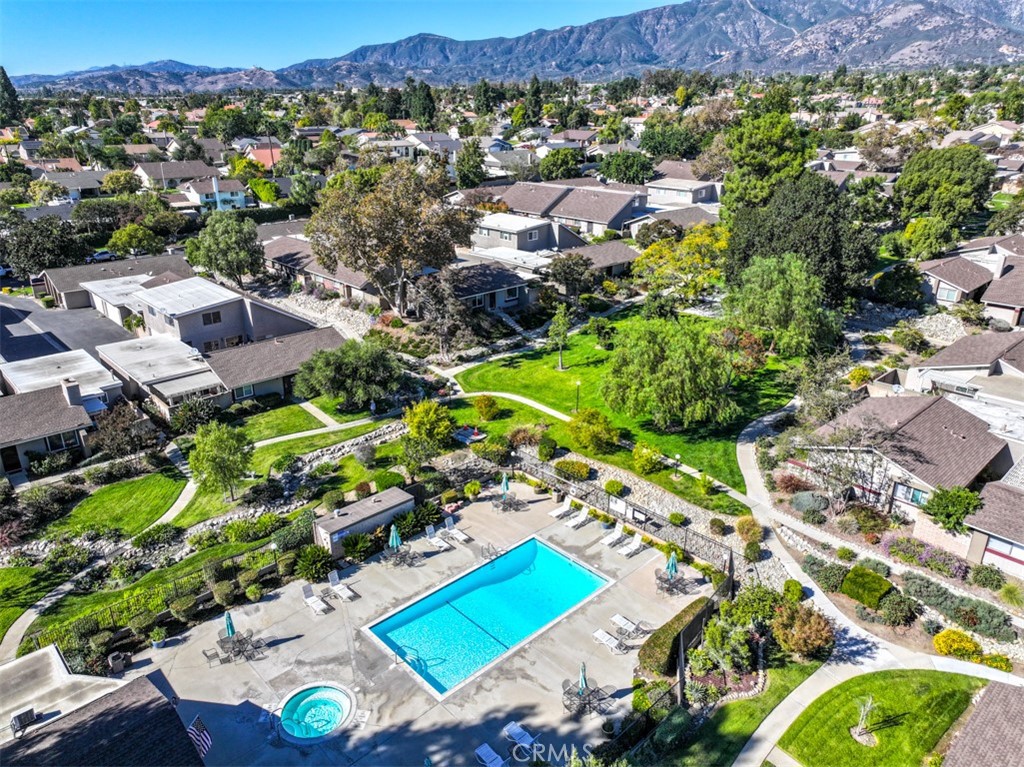 1619 Carmel Circle W