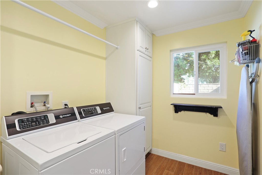 1619 Carmel Circle W