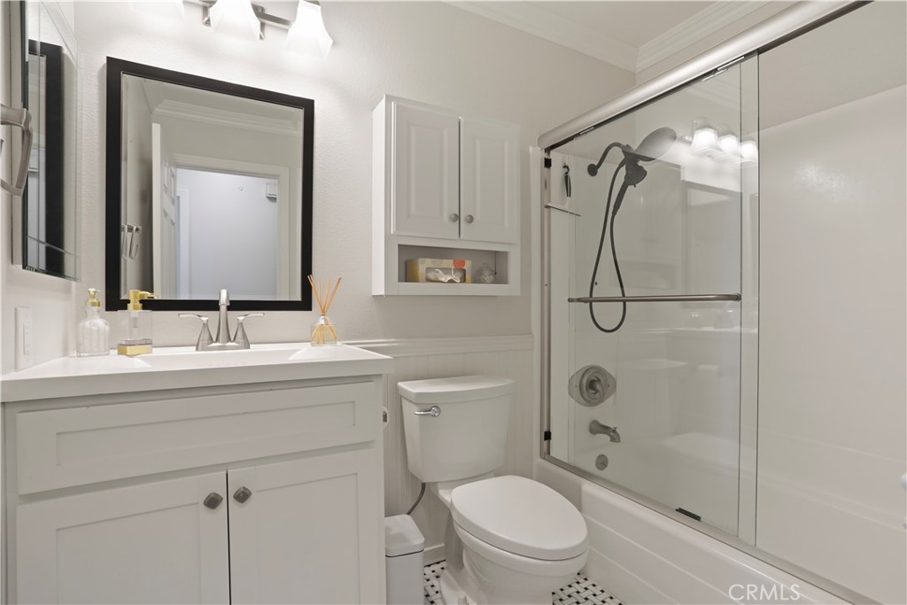 1619 Carmel Circle W