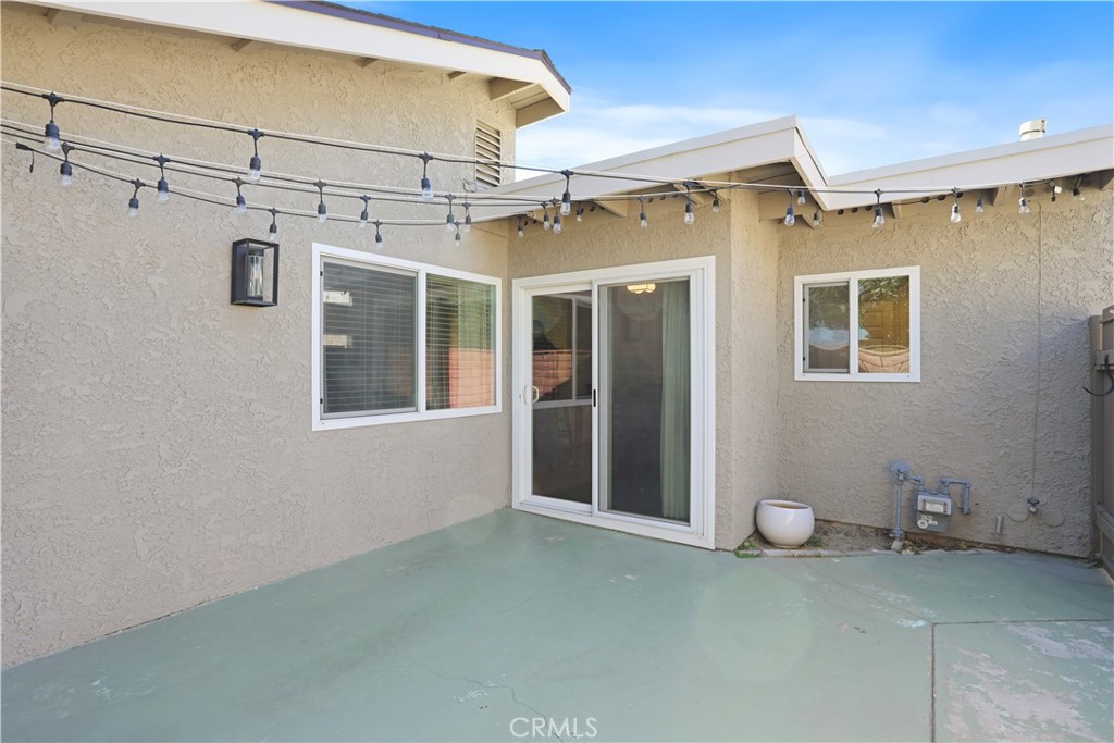 1619 Carmel Circle W