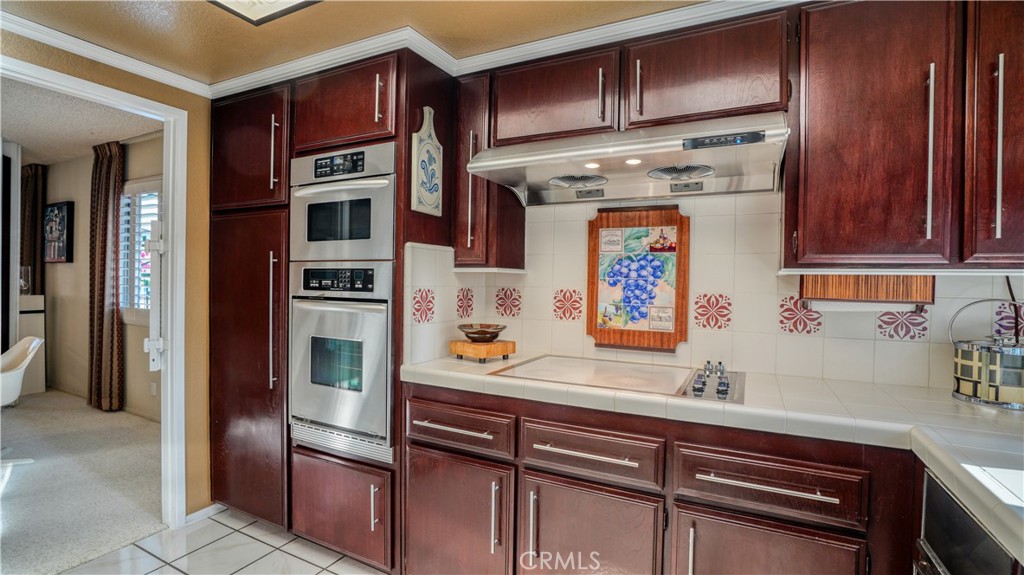 2117 Capuchin Way