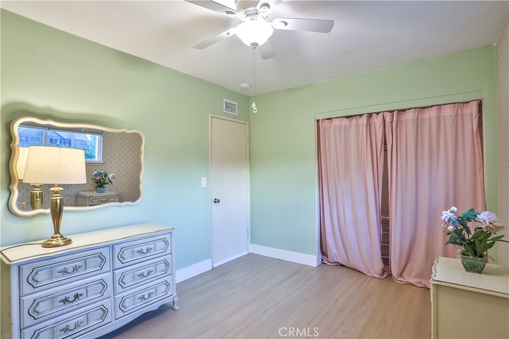 2117 Oxford