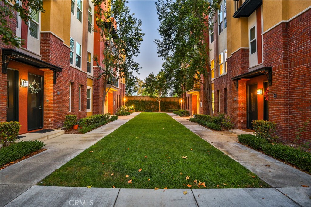 744 W 1st Street