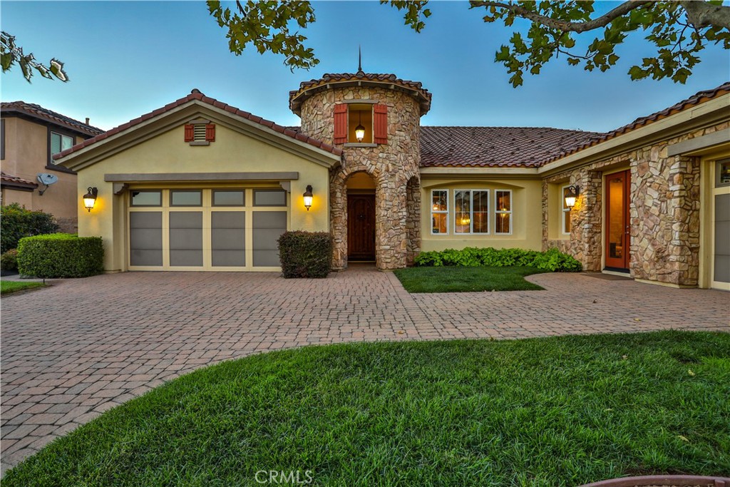 13052 Via Tesoro Drive