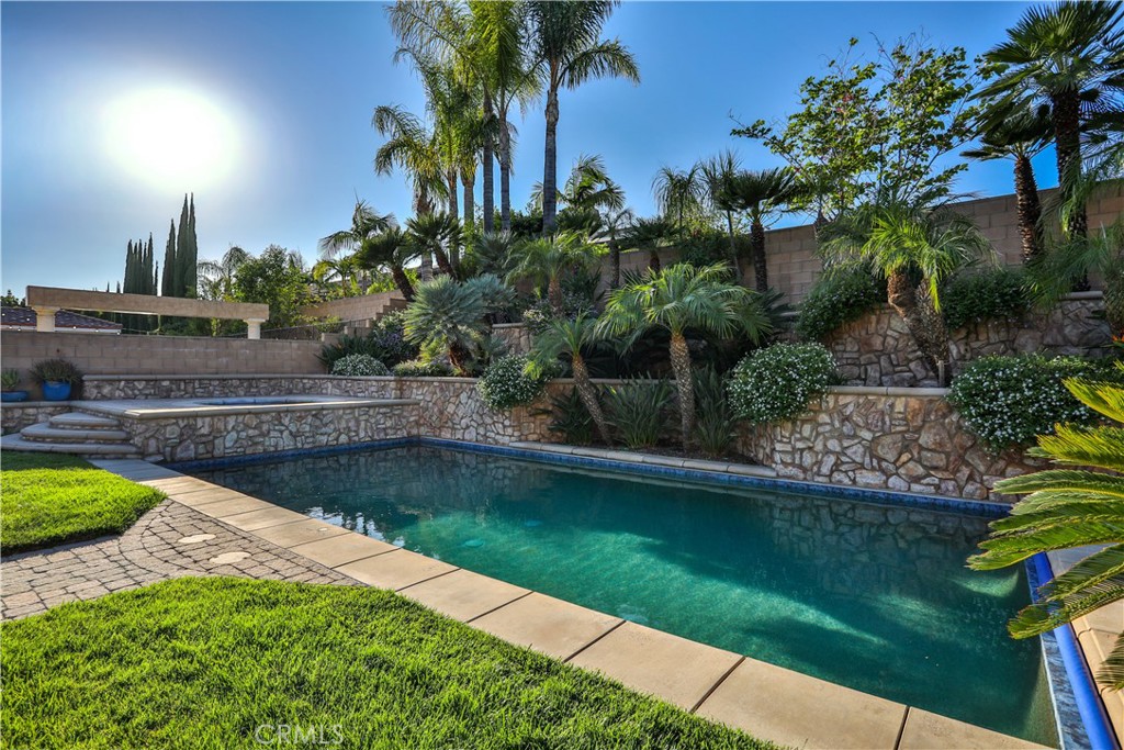 13052 Via Tesoro Drive