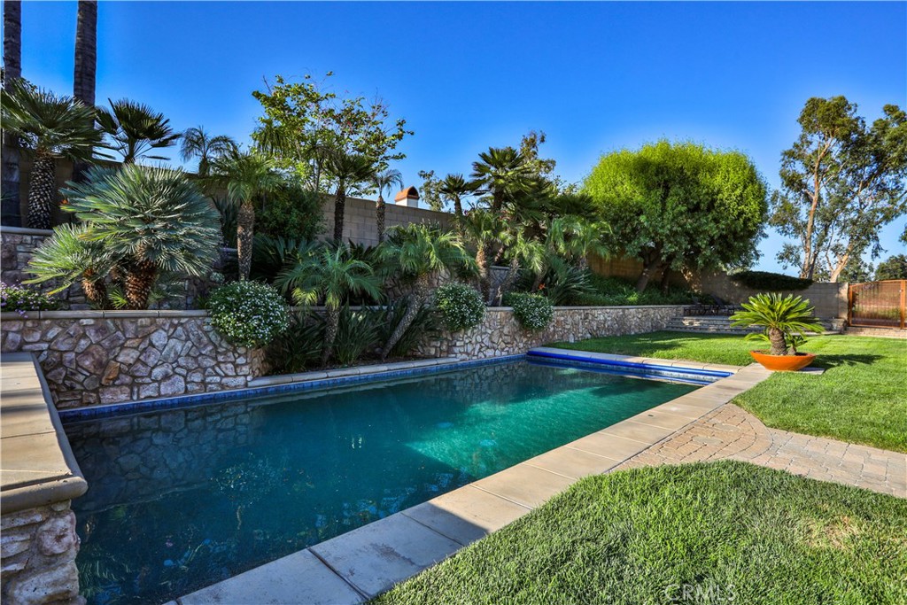 13052 Via Tesoro Drive