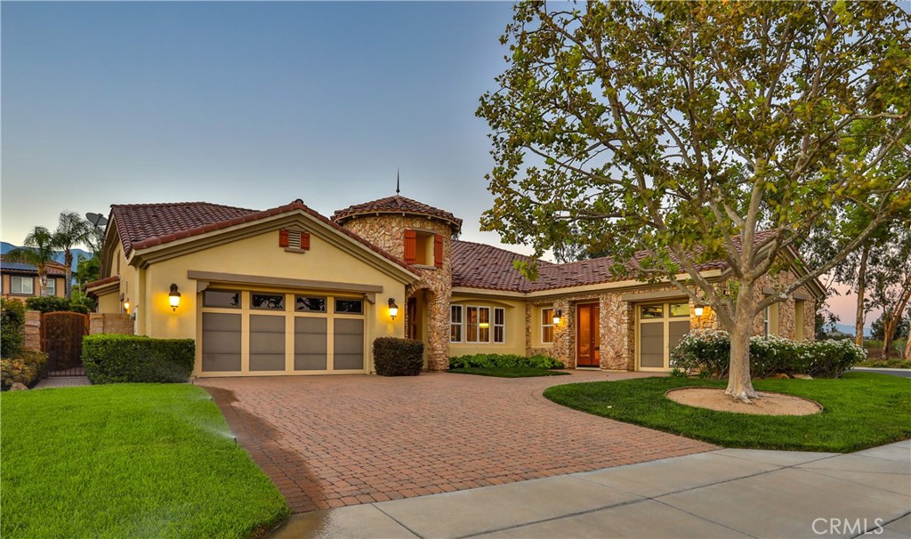 13052 Via Tesoro Drive