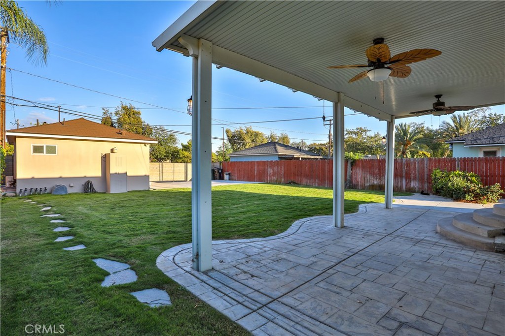 664 N 8th Avenue