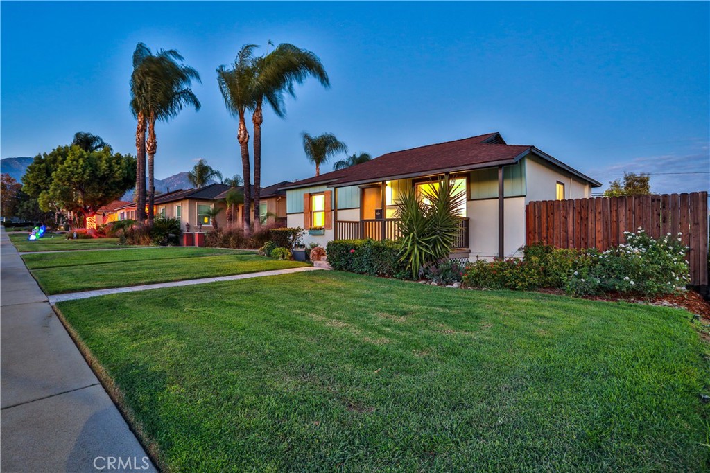 664 N 8th Avenue