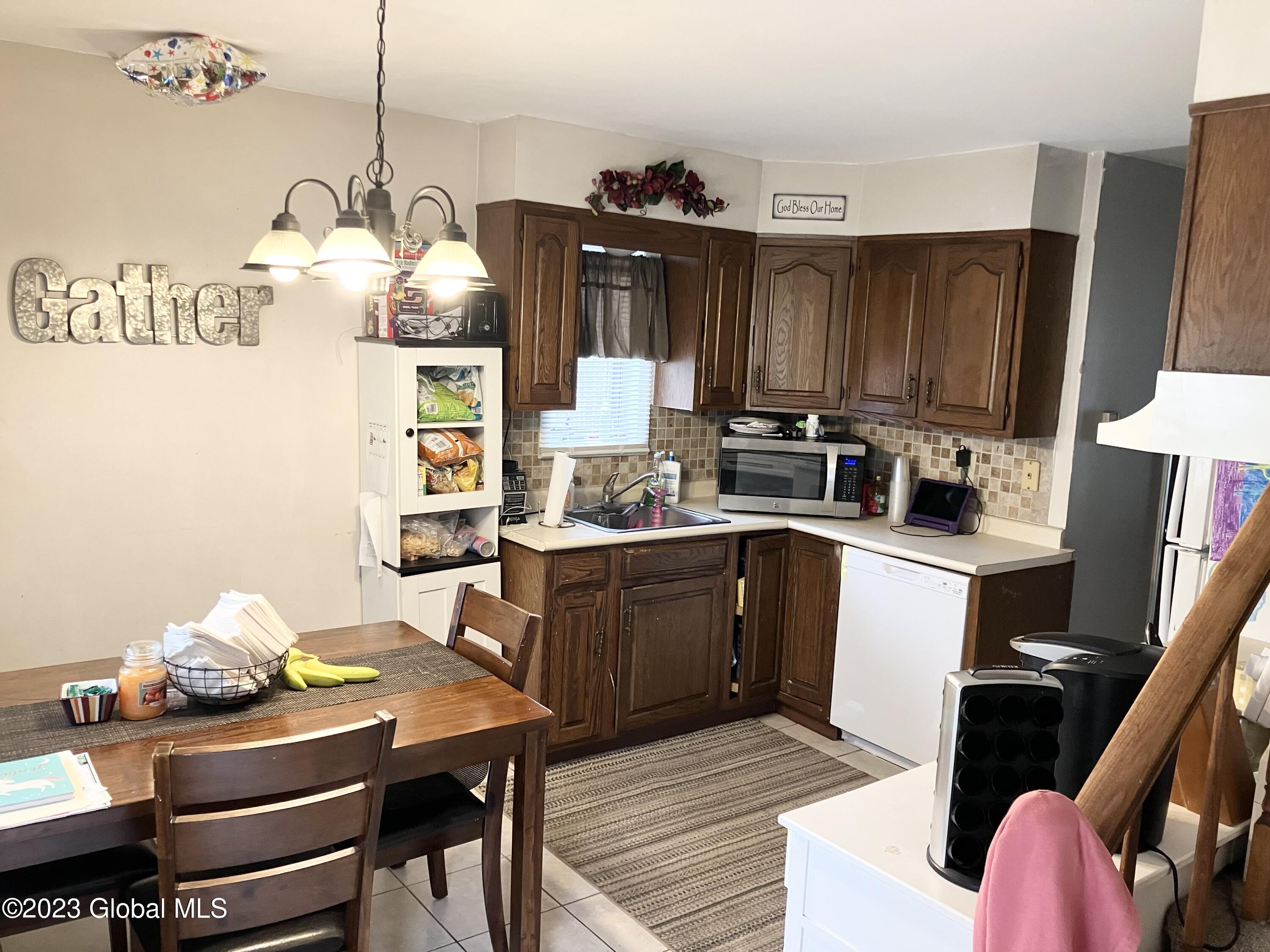 330-332 Giffords Church Road