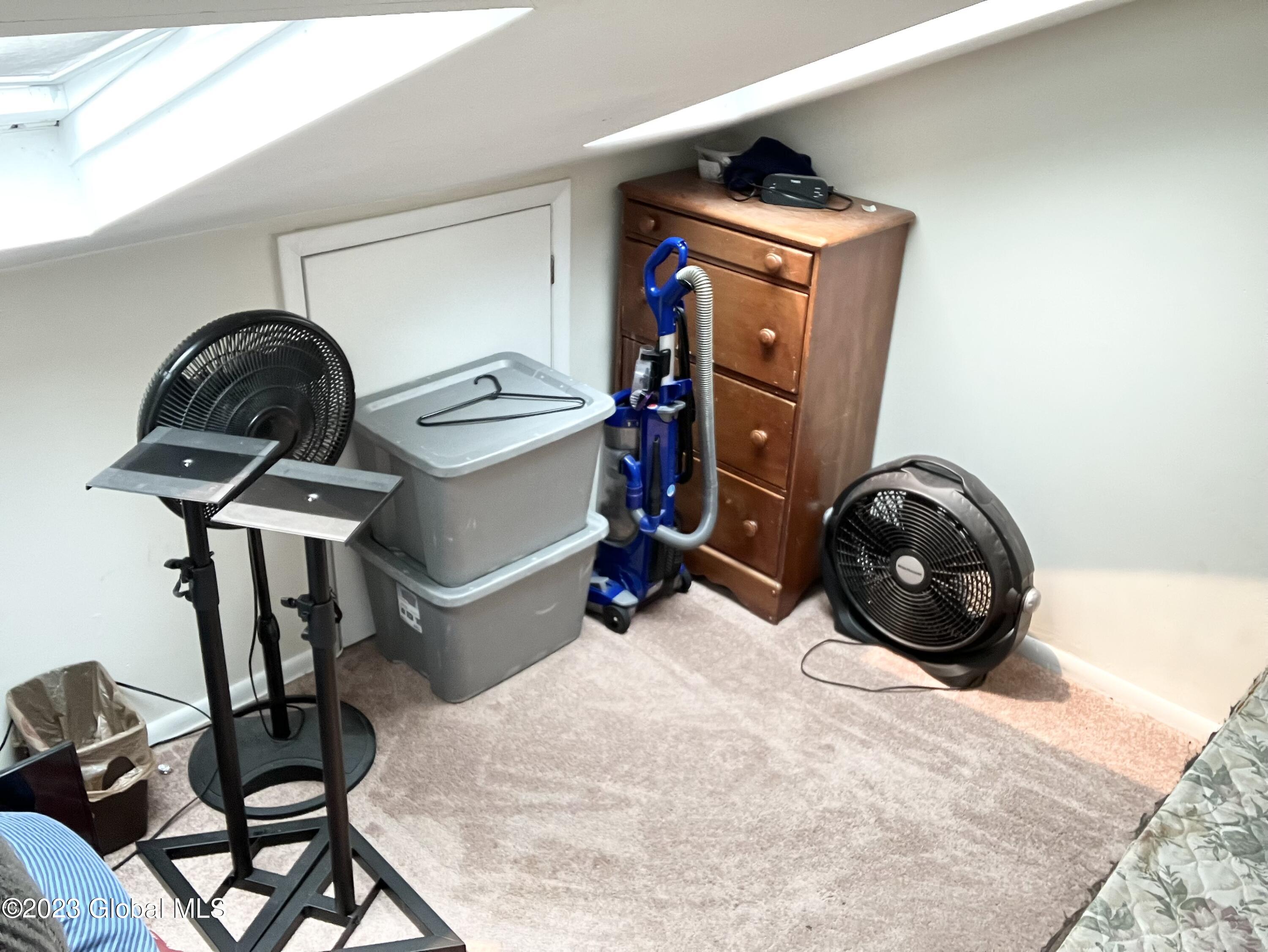 330-332 Giffords Church Road