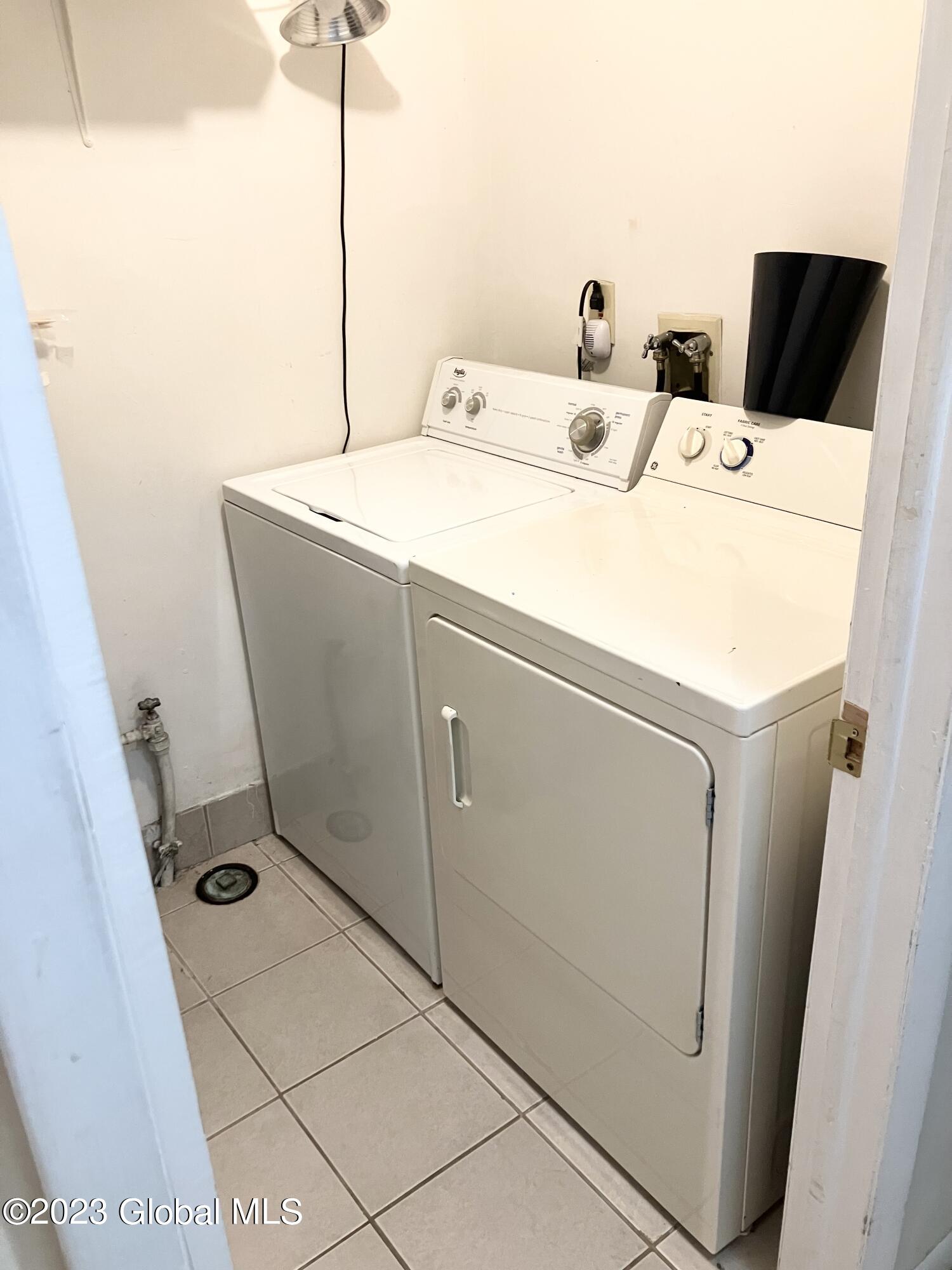 330-332 Giffords Church Road