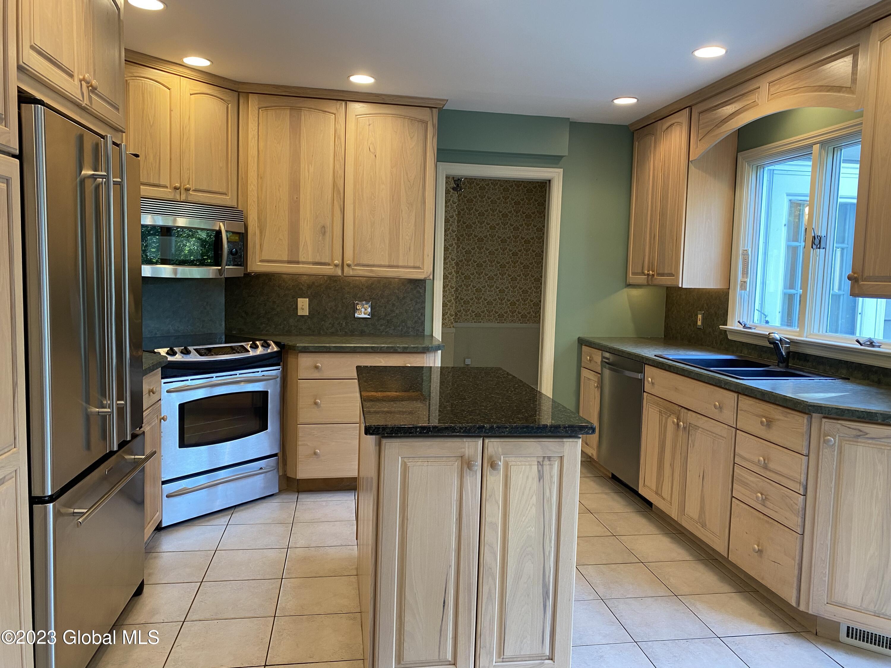 1409 Fox Hollow Road