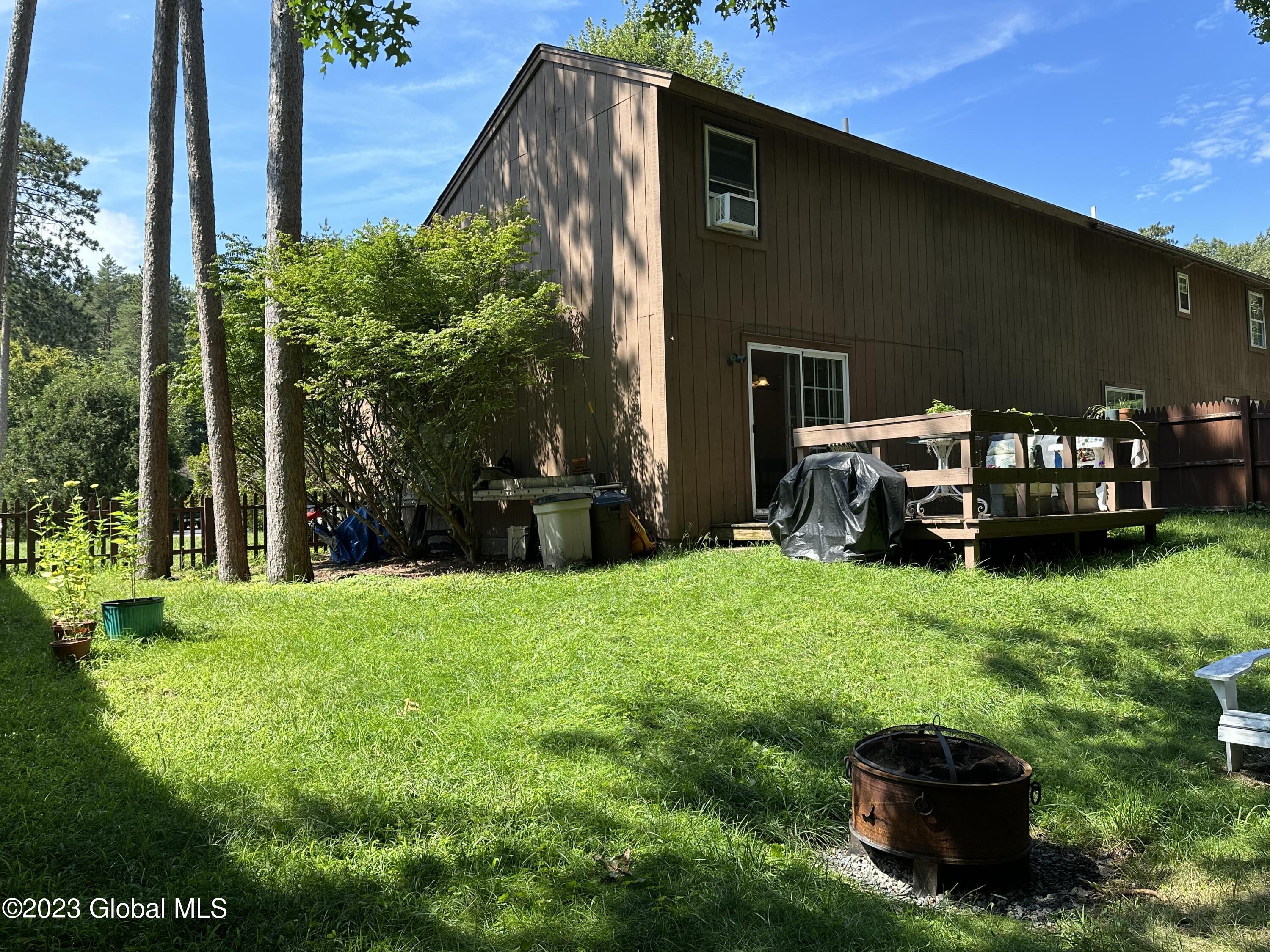 126 Arrow Wood Place