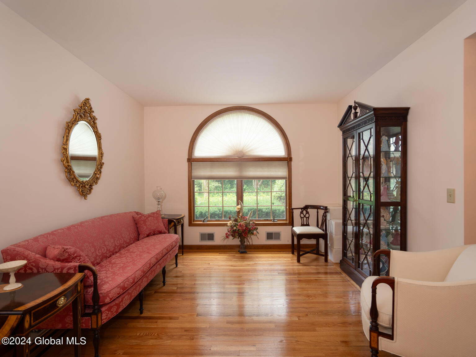 3087 New Williamsburg Drive