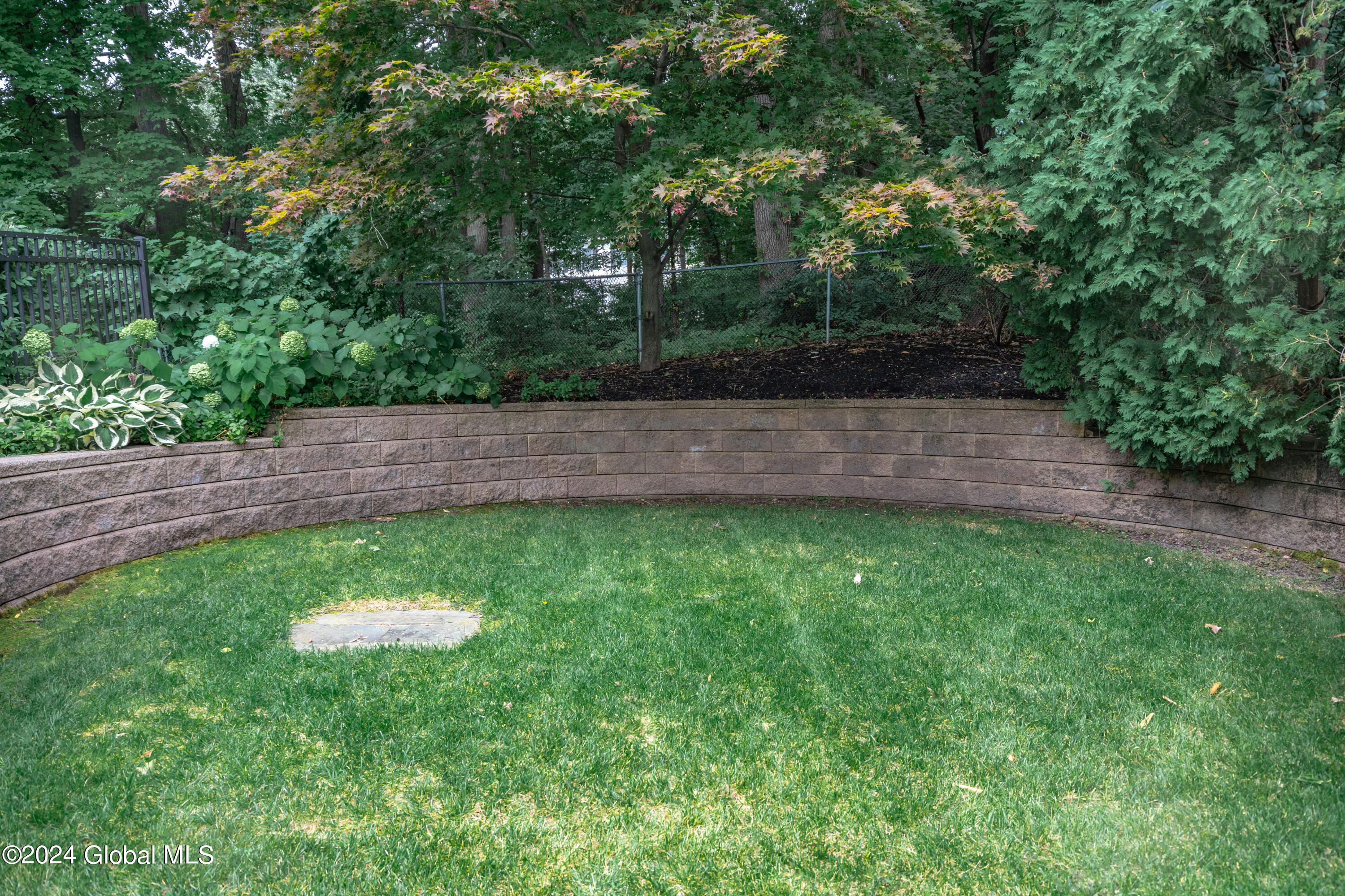 1 Oak Ridge