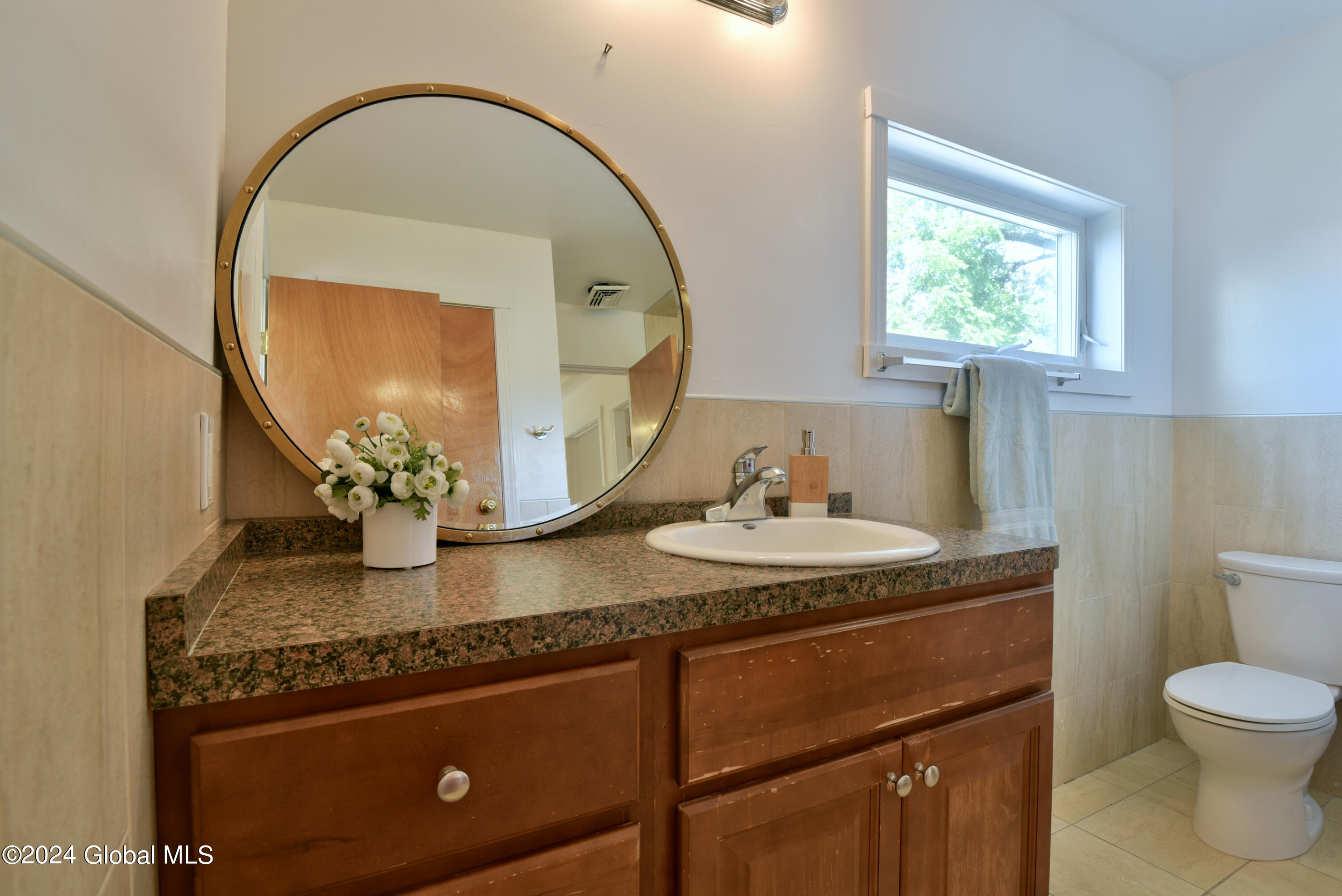 24 1st Street, Castleton-on-Hudson